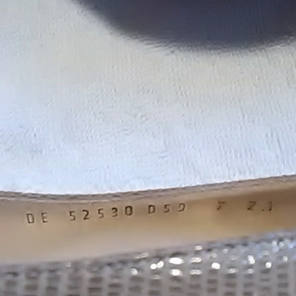 Authentic Salvatore Ferragamo Leather Heels - Picture 5 of 8